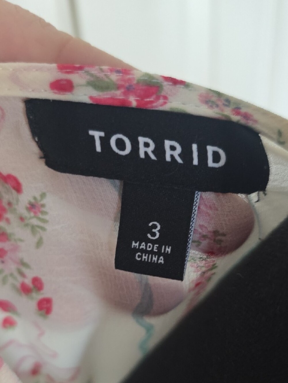 Torrid Cream Kimono with Pink Floral and Light Blue Accents - Picture 2 of 6
